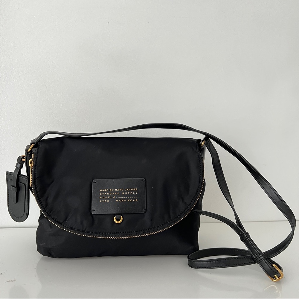 MARC JACOBS Natasha Black Leather & Nylon Crossbody Purse Bag
